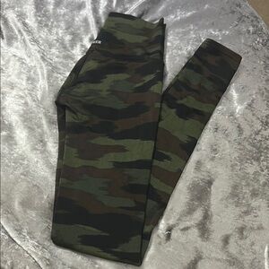 K Deer Women's Camo Leggings